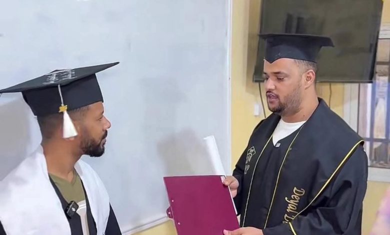وزارة التربية وإصلاح النظام التعليمي تعتزم مقاضاة ناشطين بتهمة إهانة المعلم والأستاذ