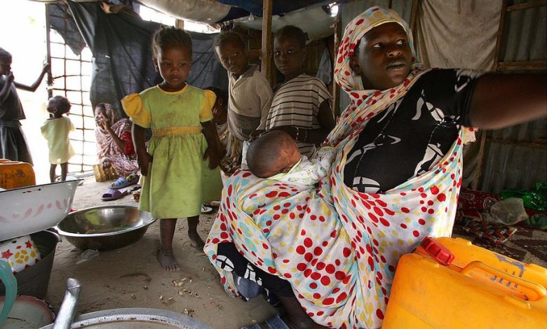 242 شخصية موريتانية تطالب بمراجعة الدستور وإقرار التمييز الإيجابي لصالح مكون لحراطين