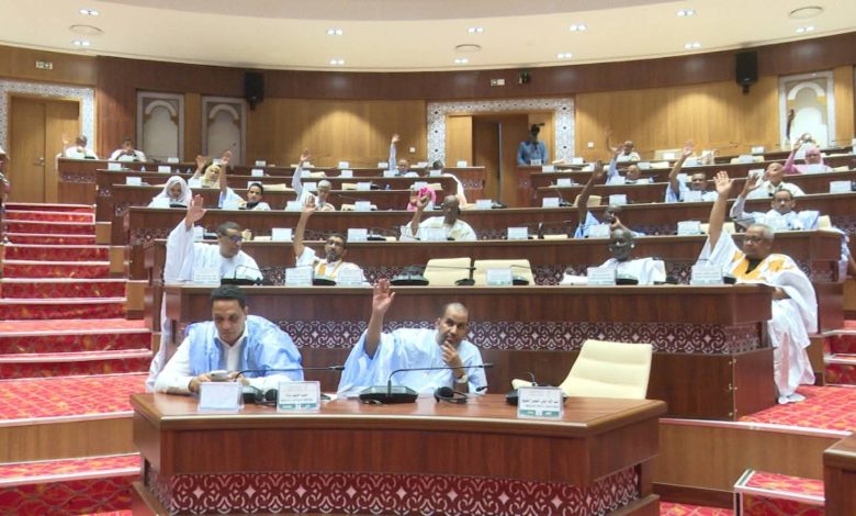 البرلمان يجيز قانون‌ المالية المعدل