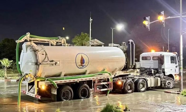 الصرف الصحي يباشر شفط مياه الأمطار من أحياء متفرقة بنواكشوط