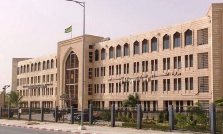 موريتانيا تدين بشدة استهداف منشآت النفط السعودية وتجدد تضامنها الكامل مع الرياض